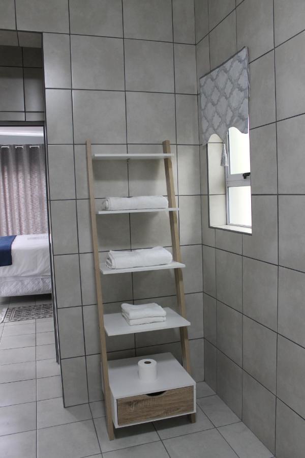 Berry Lane Guesthouse ครูนชตัด ภายนอก รูปภาพ