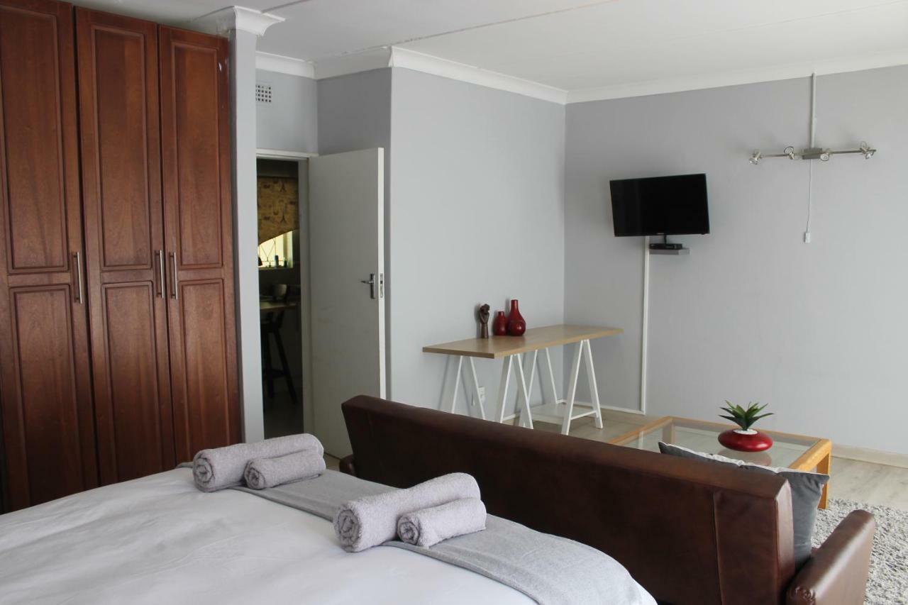 Berry Lane Guesthouse ครูนชตัด ภายนอก รูปภาพ