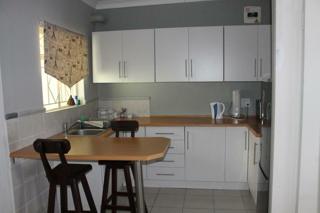 Berry Lane Guesthouse ครูนชตัด ภายนอก รูปภาพ