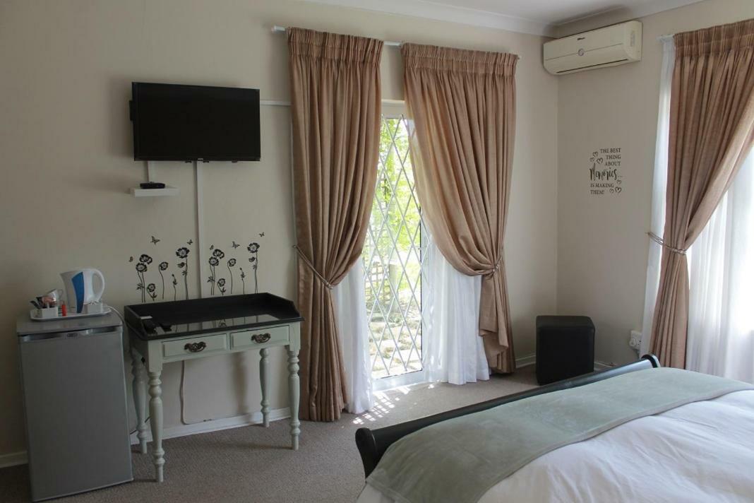 Berry Lane Guesthouse ครูนชตัด ภายนอก รูปภาพ